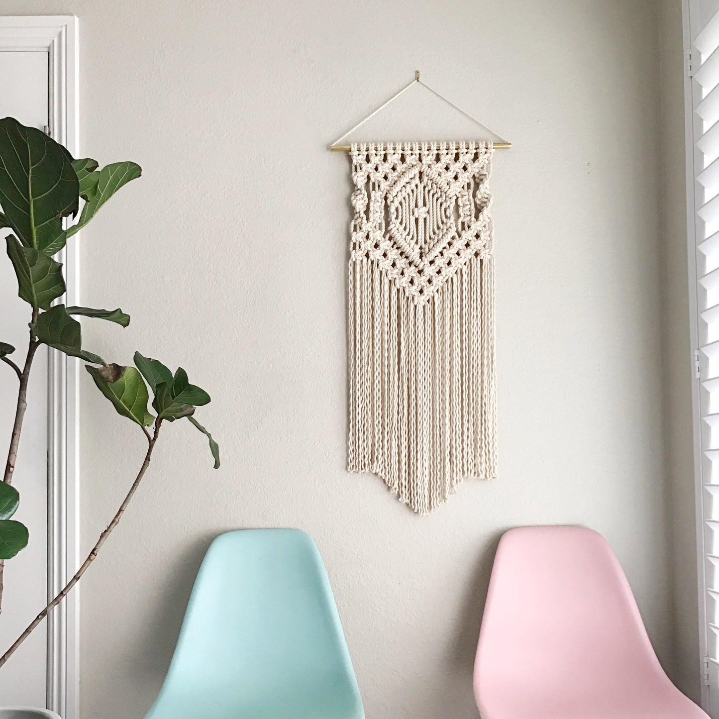 Beginner Friendly Macrame Wall Hanging Pattern - Center Diamond