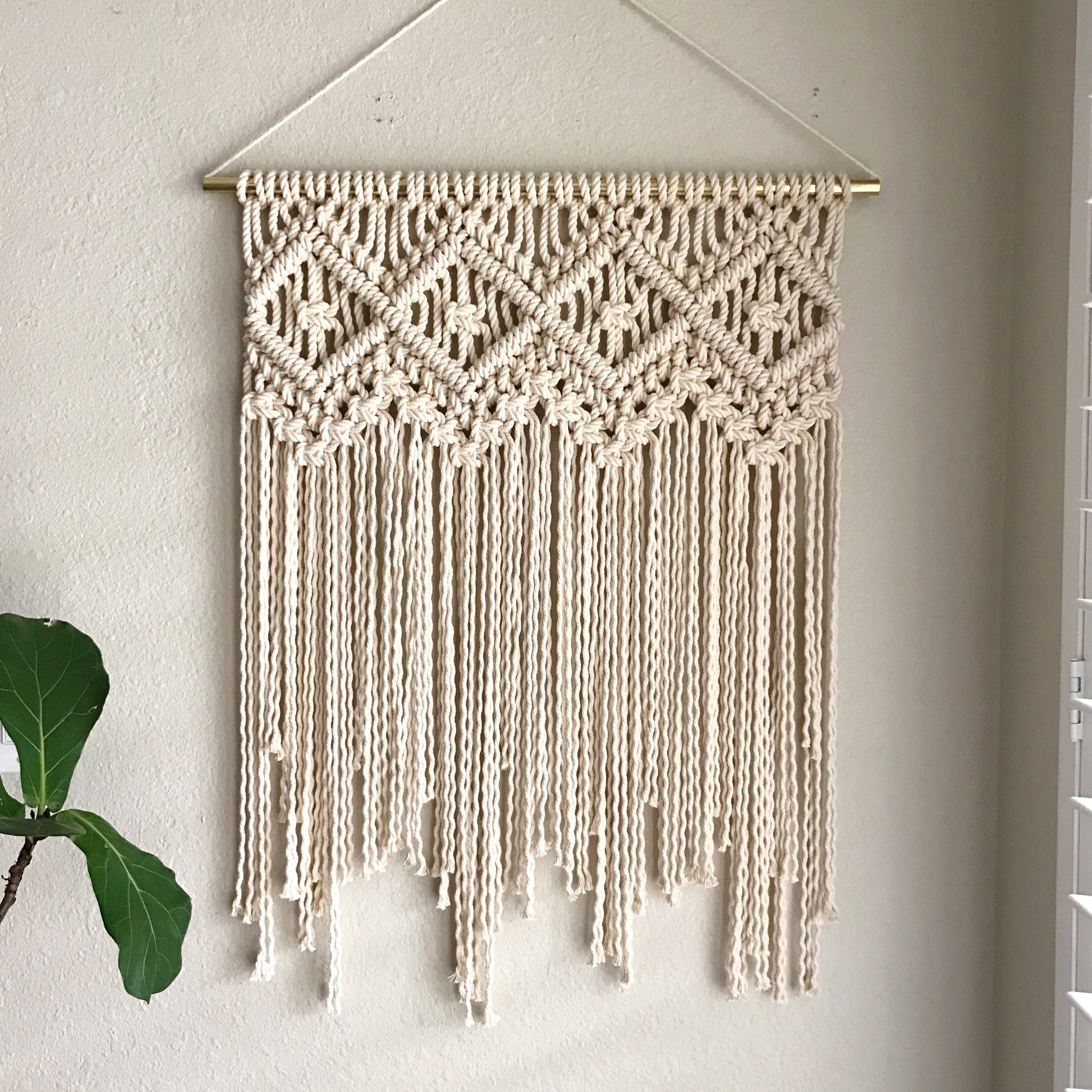 macrame wall hanging made in cotton - DIY Pattern